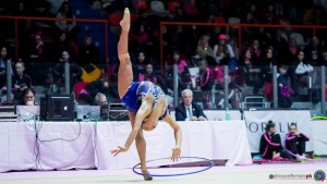 milanese forza e coraggio sella viola un cerchio sfe08924a copia simone ferraro ph